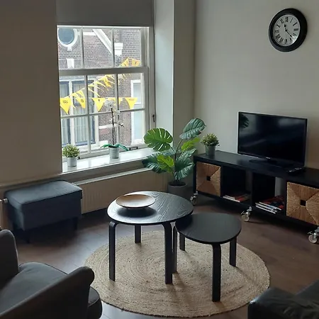 Museumkwartier فندق مبيت وإفطار 3*