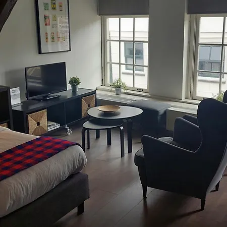 לינה וארוחת בוקר Museumkwartier